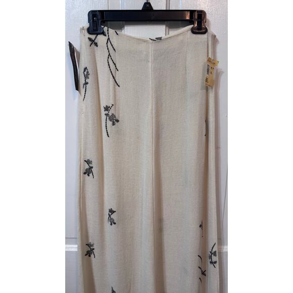 NWT Vintage Marcel Marongiu Ivory Embroidered Floral Maxi Skirt Size 40 - Picture 3 of 16